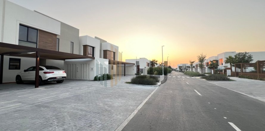 3 غرف نوم تاون هاوس على جزيرة ياس, الإمارات العربية المتحدة رقم 102010