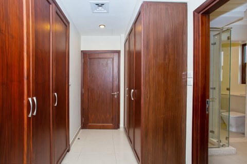 Villa de 4 dormitorios en Rasha, UAE No. 81768 18