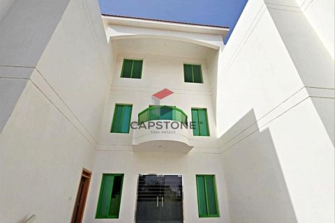 Villa de 7 dormitorios en Al Bateen, UAE No. 86291 2