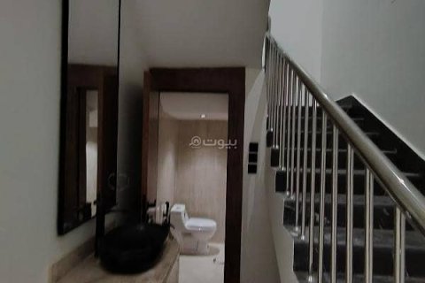 8 bedrooms Villa in Riyadh, Saudi Arabia No. 67485 22