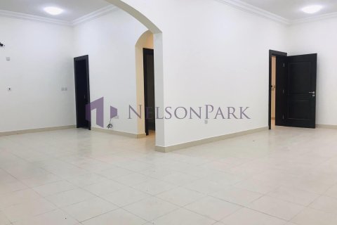 6 bedrooms Villa in Doha, Qatar No. 60965 29