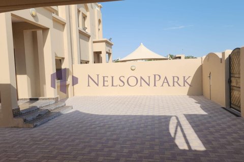 6 bedrooms Villa in Doha, Qatar No. 60965 25