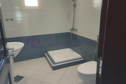 6 bedrooms Villa in Doha, Qatar No. 60965 27