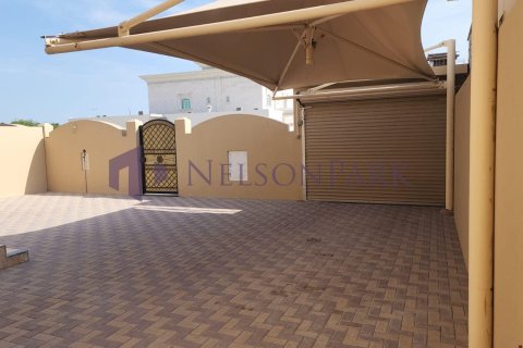 6 bedrooms Villa in Doha, Qatar No. 60965 23