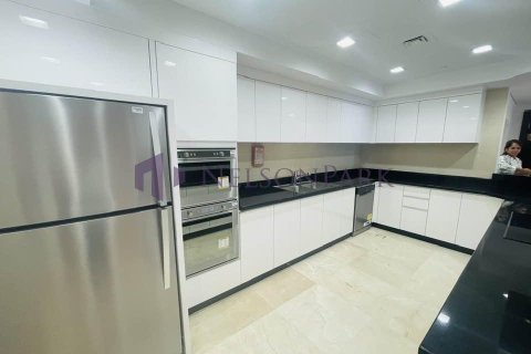 2 bedrooms Apartment in Doha, Qatar No. 60966 6
