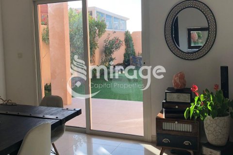 5 bedrooms Townhouse in Al Reef, UAE No. 81181 3