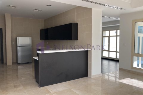 4 bedrooms Villa in Doha, Qatar No. 58468 17