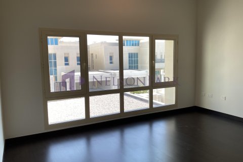 4 bedrooms Villa in Doha, Qatar No. 58468 5