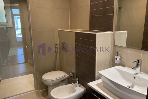 4 bedrooms Villa in Doha, Qatar No. 58468 3