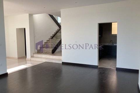 4 bedrooms Villa in Doha, Qatar No. 58468 8