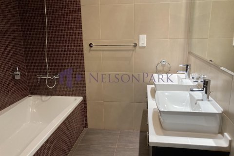 4 bedrooms Villa in Doha, Qatar No. 58468 2