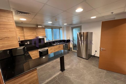 3 bedrooms Apartment in Doha, Qatar No. 58454 17