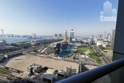 Apartment de 3 dormitorios en 23 Marina, UAE No. 72574 1