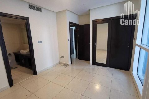 Apartment de 3 dormitorios en 23 Marina, UAE No. 72574 9
