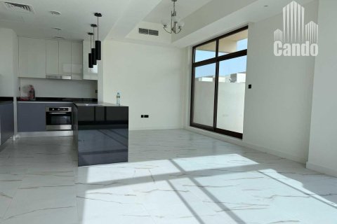 Townhouse de 4 dormitorios en District 11, UAE No. 72572 5