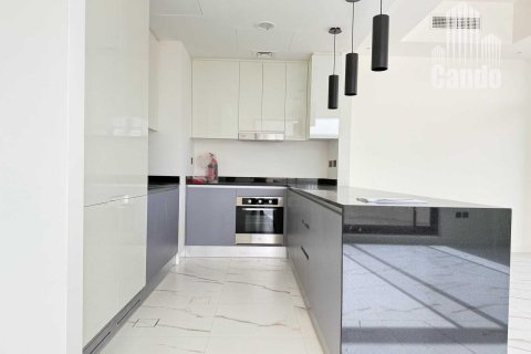 Townhouse de 4 dormitorios en District 11, UAE No. 72572 9