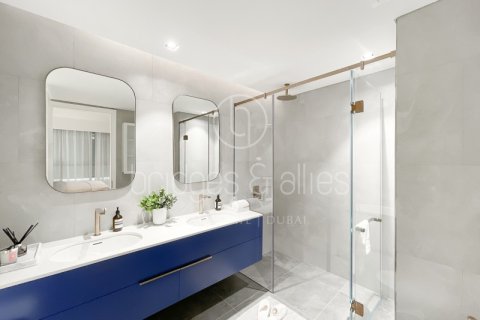 Apartment de 2 dormitorios en Dubai, UAE No. 102402 16