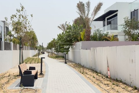 738.5m² Land in Jumeirah Park, UAE No. 104925 5