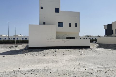 Земельный участок 323.7м² в Diyar Al Muharraq, Бахрейн №99389 2