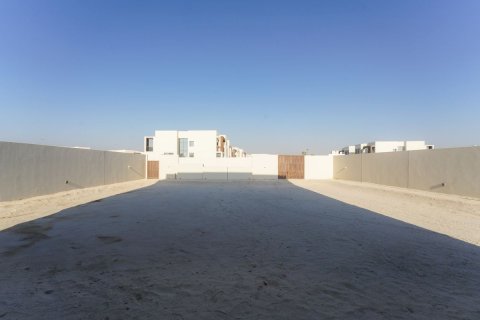 4 bedrooms Commercial property in Abu Dhabi, UAE No. 79869 23