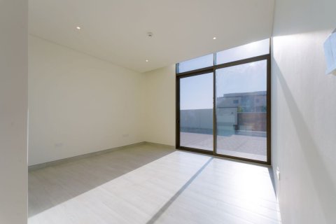 4 bedrooms Commercial property in Abu Dhabi, UAE No. 79869 14
