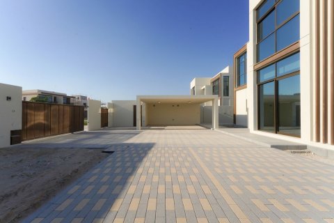 4 bedrooms Commercial property in Abu Dhabi, UAE No. 79869 9