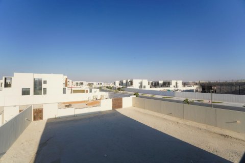 4 bedrooms Commercial property in Abu Dhabi, UAE No. 79869 24