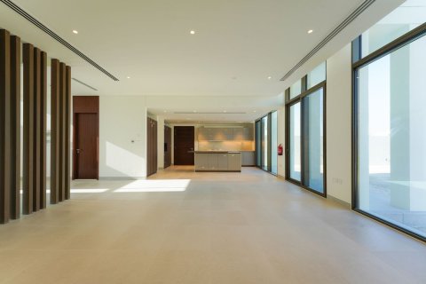 4 bedrooms Commercial property in Abu Dhabi, UAE No. 79869 5
