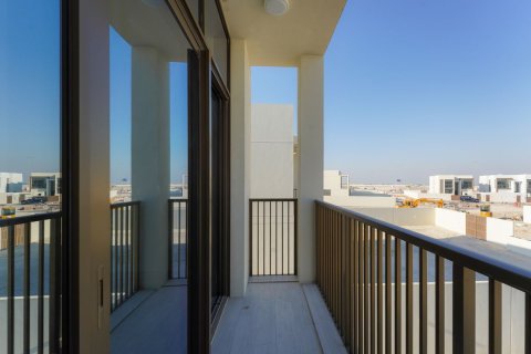 4 bedrooms Commercial property in Abu Dhabi, UAE No. 79869 10