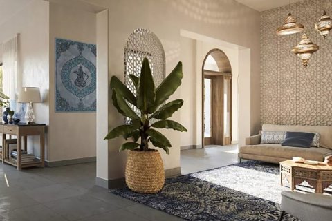 Commercial property de 3 dormitorios en Ghantoot, UAE No. 79853 16