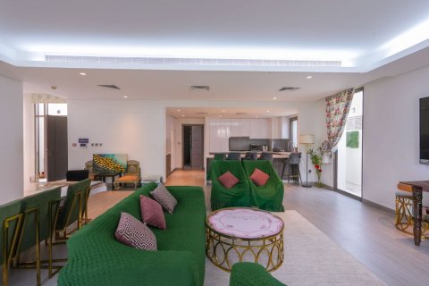 Commercial property de 4 dormitorios en  Yas Acres, UAE No. 79867 17