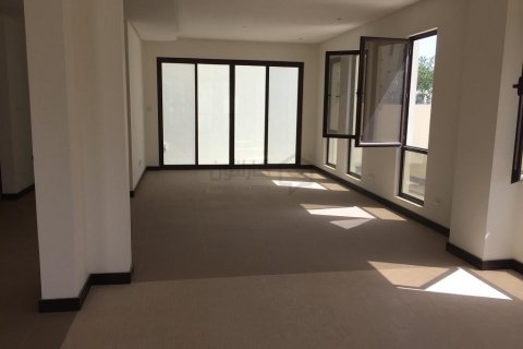 Вилла с 5 спальнями в Diyar Al Muharraq, Бахрейн №99382 3