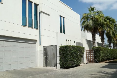 FAIRMONT VILLAS  رقم 69991