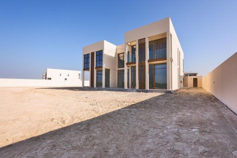 5 bedrooms Villa in Abu Dhabi, UAE No. 91487 16