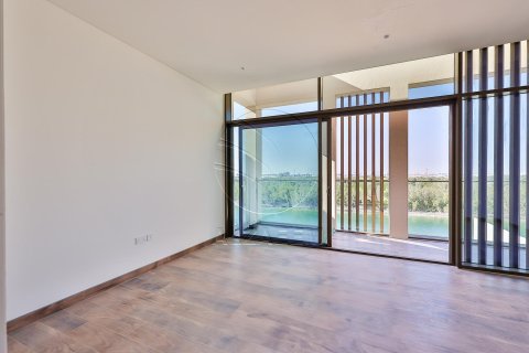 5 bedrooms Villa in Abu Dhabi, UAE No. 91487 7