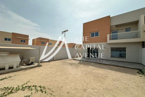 Villa de 3 dormitorios en Al Samha, UAE No. 86843 4