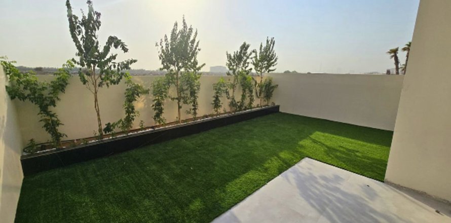 Townhouse de 4 chambres à Dubai, UAE No. 102592
