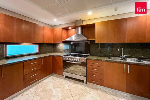 Appartement de 2 chambres à Dubai, UAE No. 102678 10