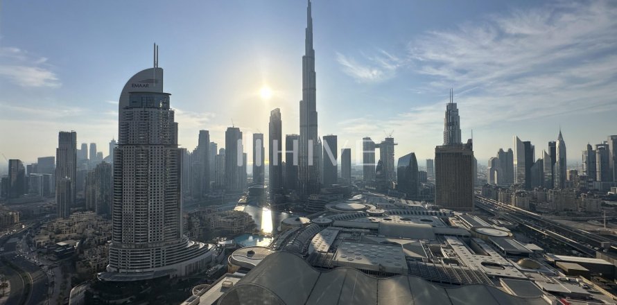 Apartment de 2 dormitorios en The Address Residence Fountain Views, UAE No. 80379