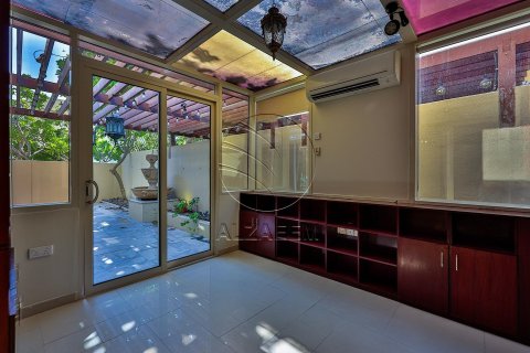 Villa de 4 chambres à Al Raha Gardens, UAE No. 91121 25