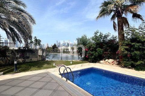 Villa de 4 dormitorios en Jumeirah Islands, UAE No. 89374 13