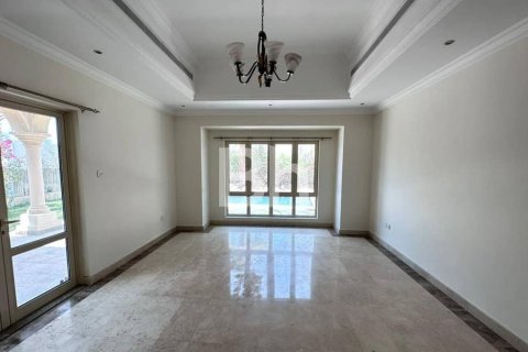 Villa de 4 dormitorios en Jumeirah Islands, UAE No. 89374 11