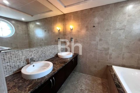 Villa de 3 dormitorios en Jumeirah Park, UAE No. 89373 14