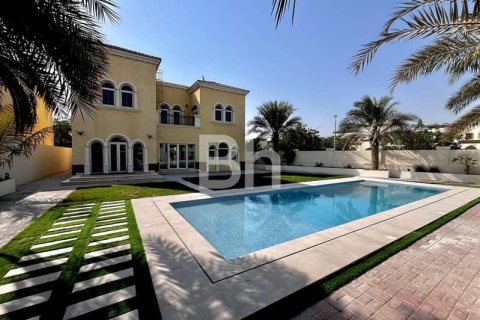 Villa de 3 dormitorios en Jumeirah Park, UAE No. 89373 1