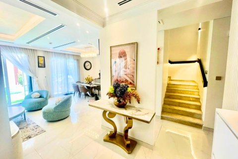Villa de 3 dormitorios en Al Barsha, UAE No. 85943 2