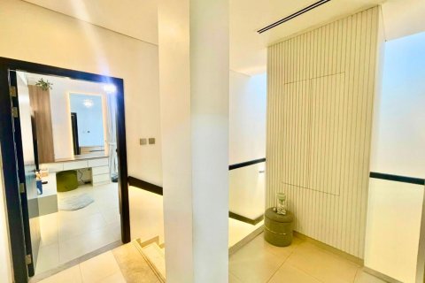 Villa de 3 dormitorios en Al Barsha, UAE No. 85943 17