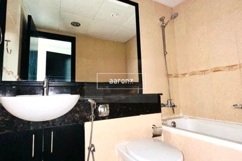 Apartment de 2 dormitorios en Jumeirah Lake Towers, UAE No. 102107 11