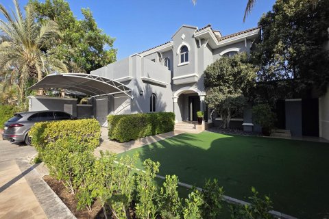 4 bedrooms Villa in Garden Homes, UAE No. 101656 2