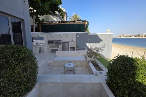 4 bedrooms Villa in Garden Homes, UAE No. 101656 8