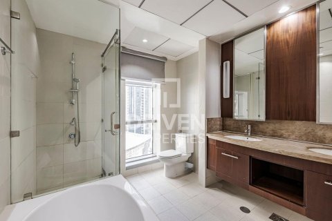 Appartement de 2 chambres à Standpoint Towers, UAE No. 85088 14